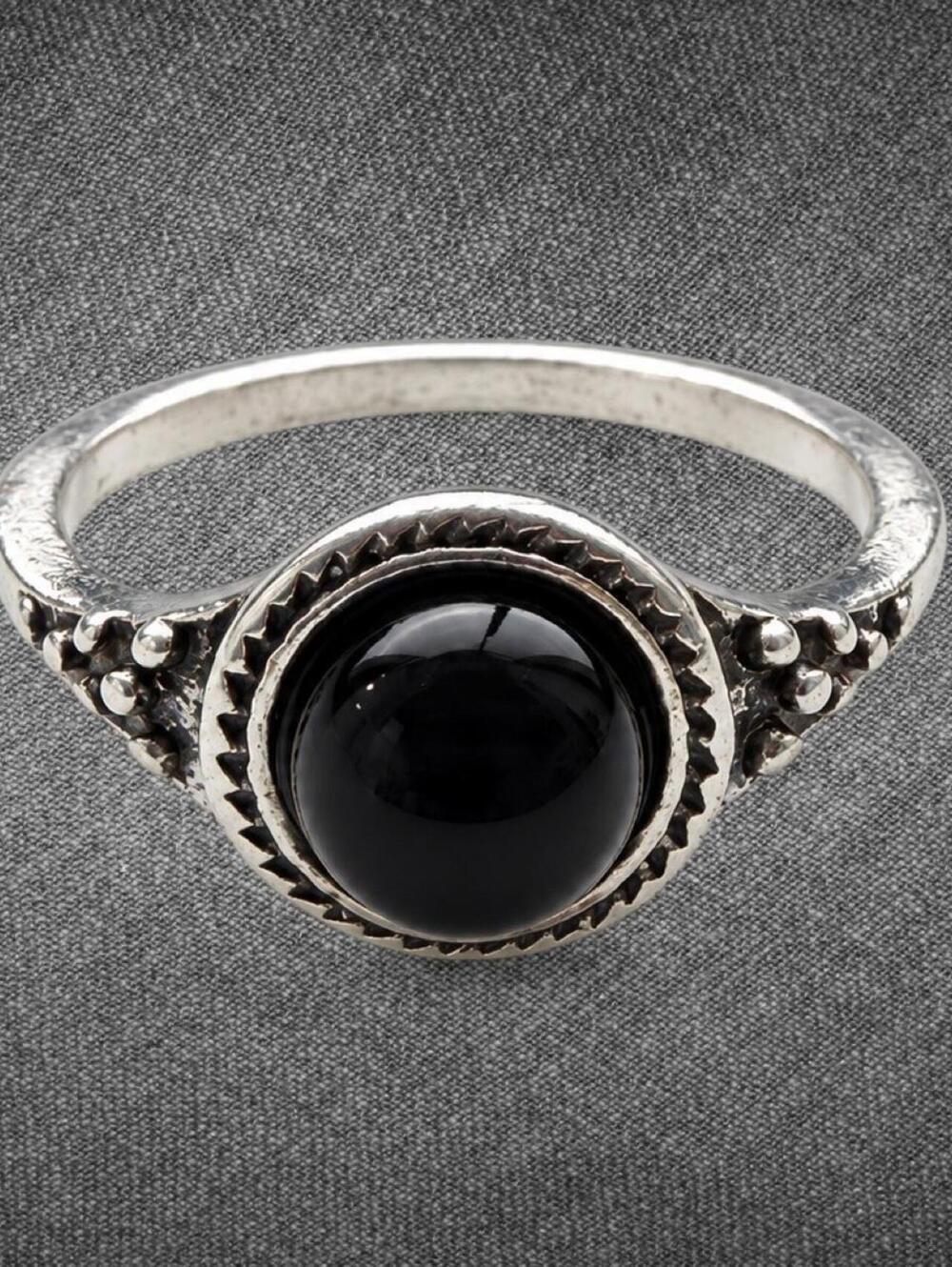 Vintage Style Silver Tone Black Cabochon Ring Size 6.5